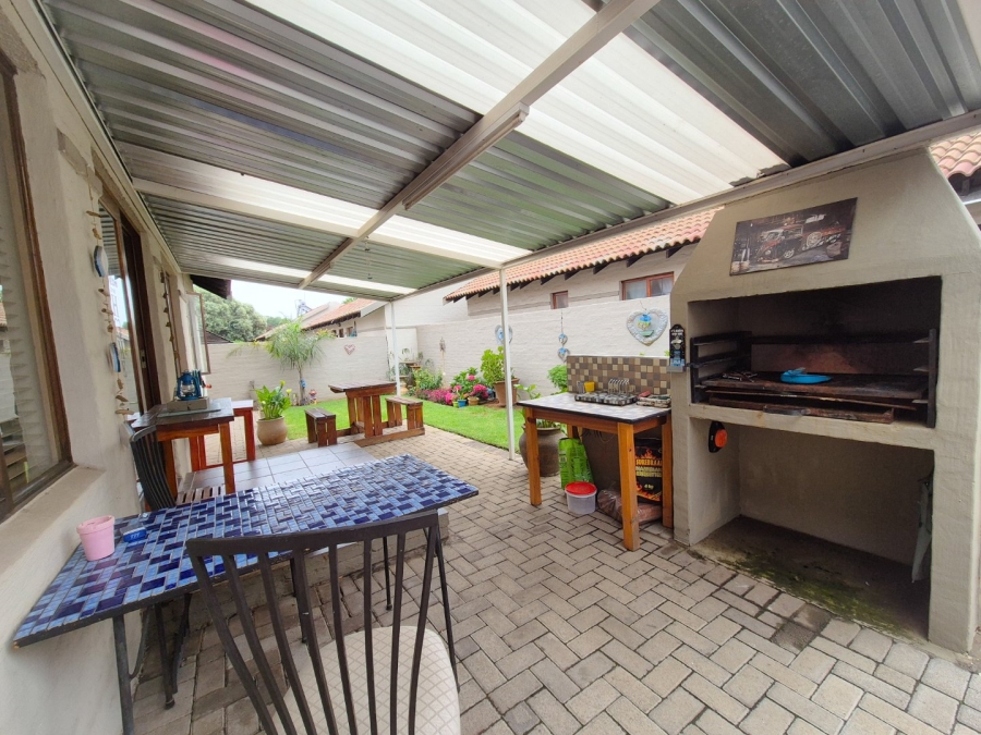 2 Bedroom Property for Sale in Vaalpark Free State